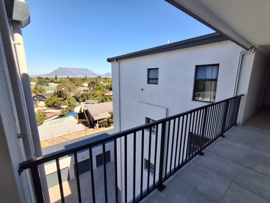 2 Bedroom Property for Sale in Table View Western Cape